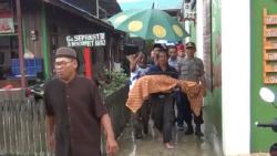 Hujan dan Isak Tangis Keluarga Iringi Pemakaman Putera, Korban Penganiayaan Pacar Sesama Jenis Bibinya