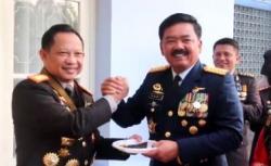 Video Kapolri Tito Karnavian Beri Kejutan ke Panglima TNI Hadi Tjahjanto