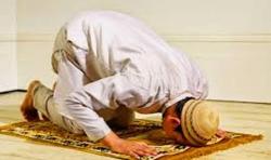 Doa Sholat Hajat agar Dimudahkan Menghadapi Masalah