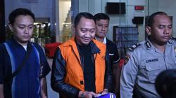 Senyum Bupati Lampung Utara Agung Ilmu Mangkunegara usai Kena OTT KPK