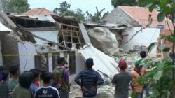 Kepanikan Warga Sukamulya Purwakarta saat Batu Besar Menghujani Rumah Mereka