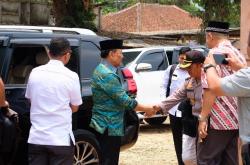 Video Detik-Detik Menko Polhukam Wiranto Ditusuk Orang di Banten