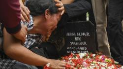 Suasana Haru Pemakaman Akbar Alamsyah, Korban Demo Ricuh di DPR
