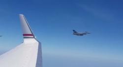 Video Penerbangan Wapres JK Dikawal Pesawat Tempur F-16