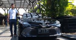 Wawancara Eksklusif Bersama Anton Jimmi Mengupas Keunggulan Toyota Camry Hybrid