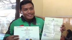 Driver Ojol Ini Raih Gelar Magister di IAIN Jember dengan Predikat Cum Laude