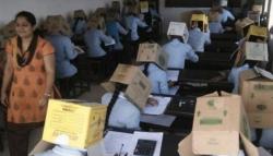 Viral, Mahasiswa Harus Tutup Kepala Pakai Kardus saat Ujian agar Tak Mencontek