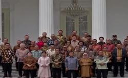 Video Jokowi dan JK Gelar Perpisahan dengan Para Menteri Kabinet Kerja