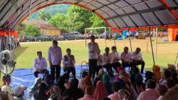 Kunjungi Pengungsi Korban Gempa Ambon, Presiden Jokowi Disambut Penuh Antusias