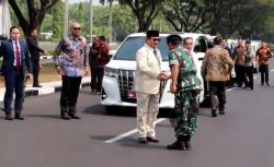 Video Menhan Prabowo Kunjungan Kerja ke Mabes TNI Disambut Panglima
