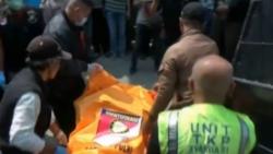 Video Evakuasi Mayat Pria Tewas Membusuk dalam Rumah di Bekasi