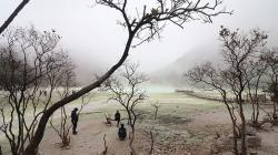 Pascakebakaran Hutan, Kawah Putih Ciwidey Kembali Diramaikan Wisatawan