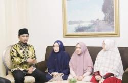 Alvin & Friends Kulik Sosok Lora Fadil, Anggota DPR yang Viral karena Punya 3 Istri 