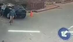 Detik-Detik Mobil Selegram Tabrak Pelari di Batam