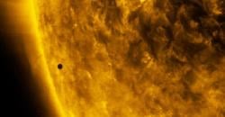 Besok, Merkurius Akan Melintasi Matahari