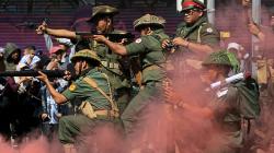 Semarak Parade Surabaya Juang, Wali Kota Risma Pompa Semangat lewat Puisi Gus Mus
