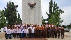 Peringati Hari Pahlawan, Partai Perindo Sumut Upacara Bersama Veteran di TMP Medan