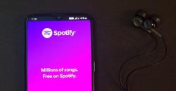 Ikuti Apple Music, Spotify Uji Tampilan Lirik Disinkronkan ke Musik