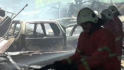 Gudang Kelapa dan Beberapa Mobil Terbakar di Surabaya, Penyebab Masih Diselidiki Polisi<