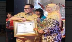Muslimat NU Raih Penghargaan Long Life Achievement