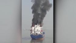 Tunggu Giliran Bongkar Muat, Kapal Kargo Terbakar di Pelabuhan Gresik