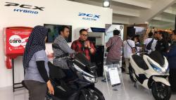 Honda Boyong PCX Hybrid dan Electric di IIMS Motobike Expo 2019