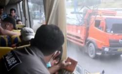 Detik-Detik 2 Kurir Narkoba Ditangkap saat Menyamar Jadi Penumpang Bus di Lampung