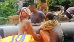 Sepasang Lansia Dievakuasi dan Sekolah Diliburkan Akibat Banjir di Palangkaraya