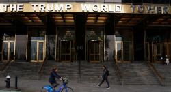Papan Nama 'Trump' Diturunkan dari Trump International Hotel di New York