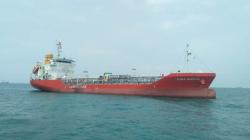 Melihat Lebih Dekat Kapal Tanker MT Sinar Morotai milik Samudera Indonesia