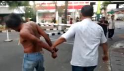 Video 3 Sopir Taksi di Stasiun Gambir Terluka Dianiaya Pria Mabuk