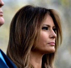 Ibu Negara AS Melania Geram Nama Putranya Dibawa-bawa dalam Sidang Pemakzulan Trump