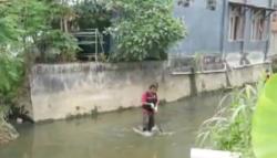 Video Pencarian Potongan Kepala Jasad Balita 4 Tahun di Samarinda