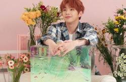 Rayakan Ultah ke-23, Kang Daniel: Mari Berjalan Bersama dengan Kaki Kita