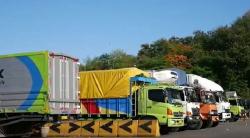 Perbaikan Dermaga Pelabuhan Padang Bai, Sopir Truk Menunggu 3 Hari untuk Menyeberang