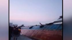 Detik-Detik Kapal Laut Bermuatan Semen Tenggelam di Pelabuhan Lewoleba NTT