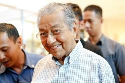 Puisi Mahathir Sindir Nasib Bangsa Melayu di Negara Tetangga, Indonesia atau Singapura?