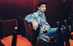 Jefri Nichol Hadiri Gala Premier Habibie & Ainun 3, Reza Rahadian: Senang Banget, Dia Fresh