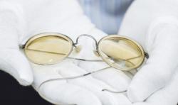 Kacamata Rusak Milik John Lennon Terjual Rp2,5 Miliar dalam Lelang