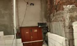 Video Kondisi Rumah Warga Terisolasi Proyek Pembangunan Perusahaan di Mangga Dua