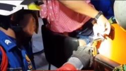 Detik-Detik Petugas Damkar Lepas Jari Bocah Terjepit Kursi di Matraman