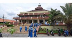 Masjid Al Ikhlas Wonosari Dipenuhi Warga Melaksanakan Salat Gerhana<