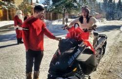 Rayakan Natal, Priyanka Chopra Dapat Kado Mobil dari Nick Jonas