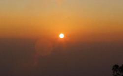 Video Melihat Sunrise dari Bukit Sikunir Dieng, Pemandangannya Sangat Menakjubkan<