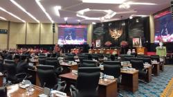 Tari Sirih Kuring, Palang Pintu dan Musik Betawi Ramaikan Paripurna DPRD DKI