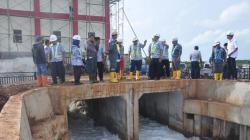 Cek Bendungan Gembiro, Bupati Pekalongan Minta Warga Waspada Banjir