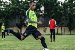 Tinggalkan Persebaya, Ruben Sanadi Pamitan Lewat Instagram