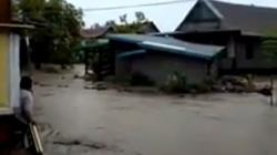 Banjir di Soppeng Rendam 3 Kecamatan, Rumah Warga Hanyut
