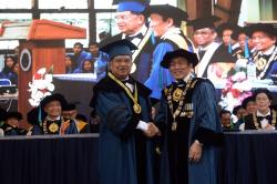 Video Jusuf Kalla Dianugerahi Doktor Honoris Causa oleh ITB
