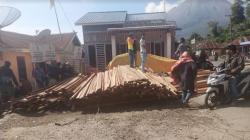 Polisi Amankan Kayu Sitaan Warga Diduga Hasil Ilegal Logging di Kutarayat Karo
